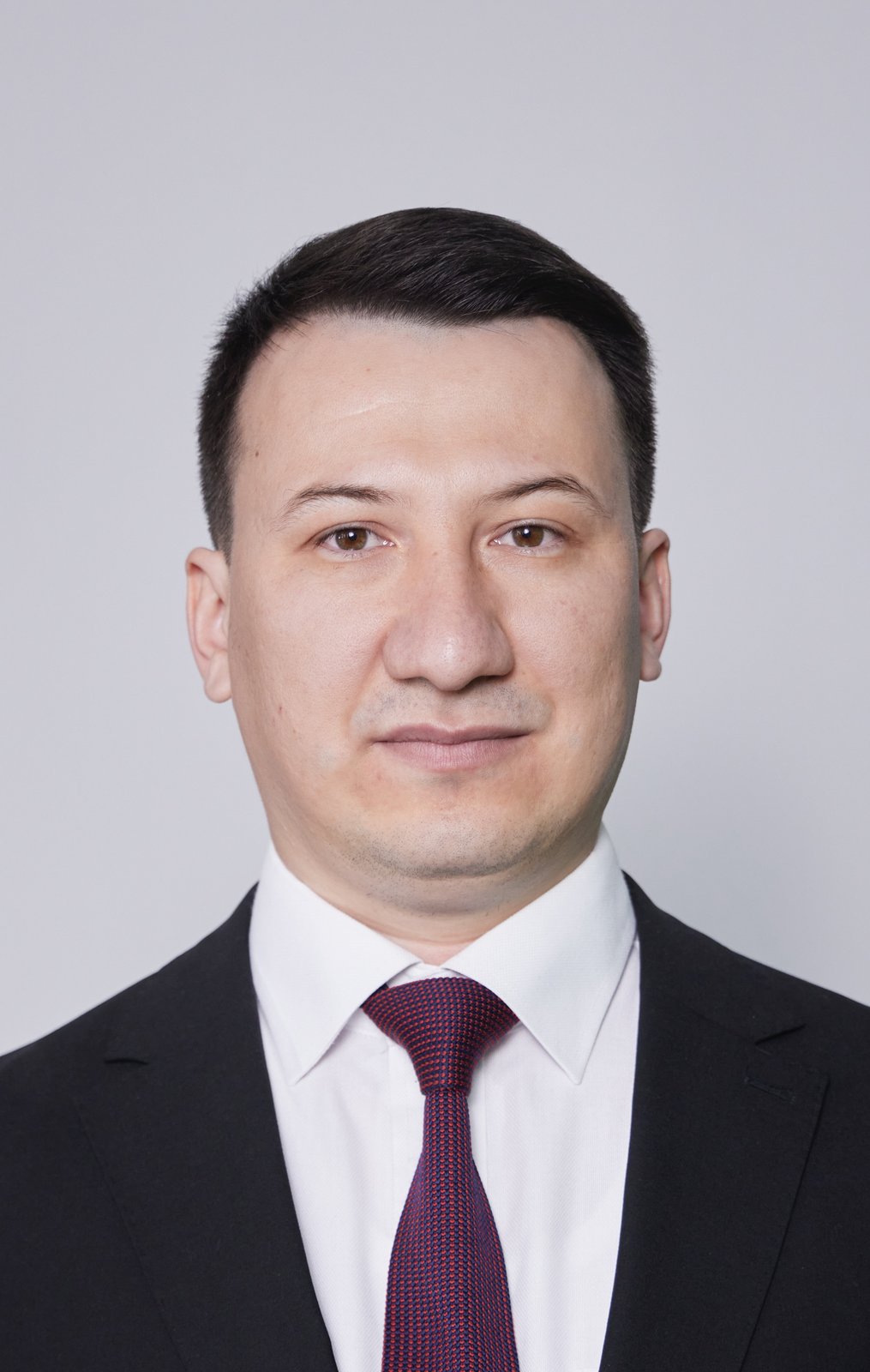 Dr. Bobur Turaev